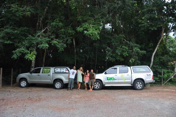 Com a Andrea e o Pablo, casal chileno em viagem pela América do Sul (em Ubajara - CE)